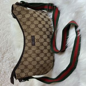 💯 Authentic Gucci Crossbody Bag 🍀